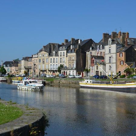 Spacieux T3 Lumineux Dans Quartier Historique Avec Wifi ريدون المظهر الخارجي الصورة